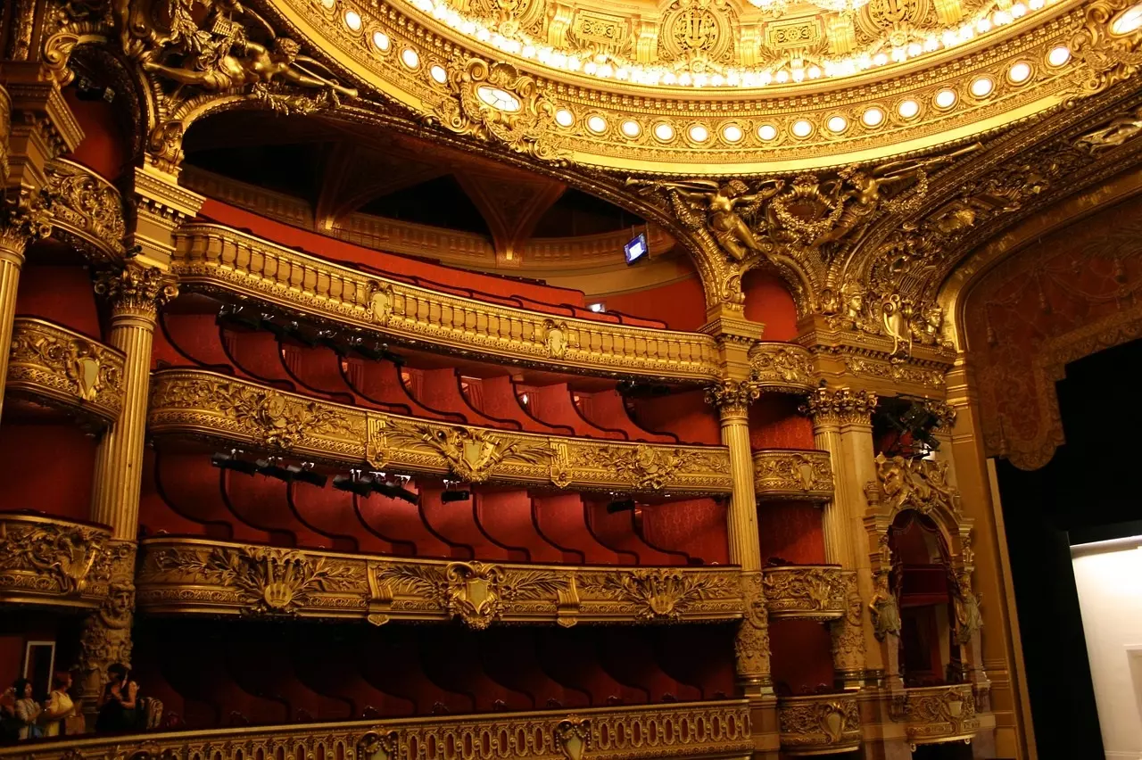The auditorium of the Palais Garnier: red boxes and gilded balconies